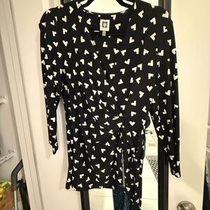 Anne Klein Black and White Geometric Blouse